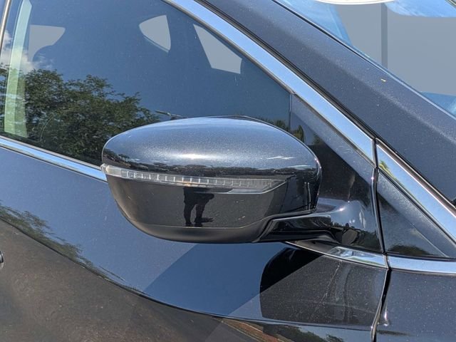 Used 2018 Black Nissan S image 10