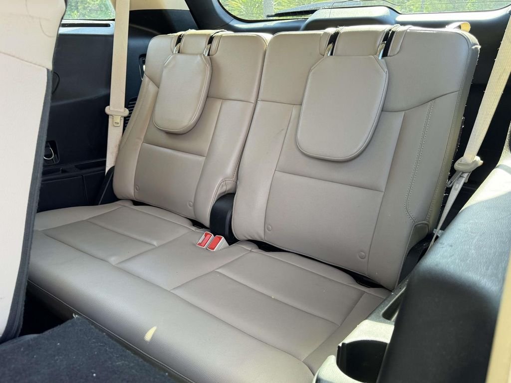 Used 2022 Black Ford Limited image 16
