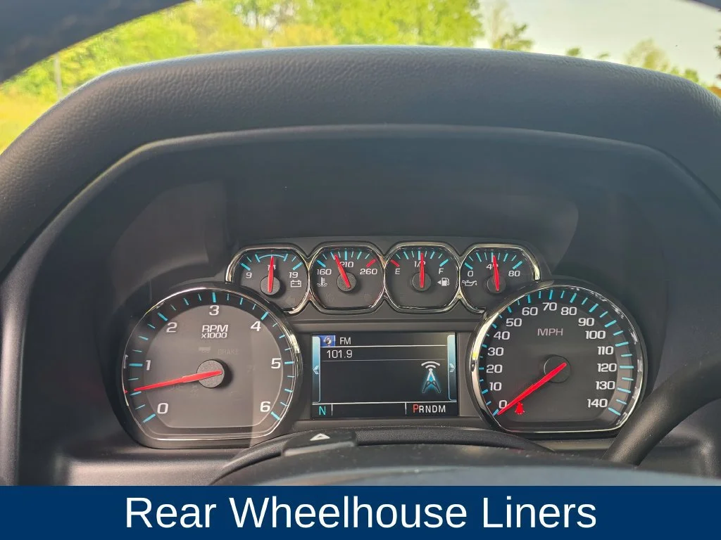 Used 2015 TUNGSTEN METALLIC Chevrolet LT image 27