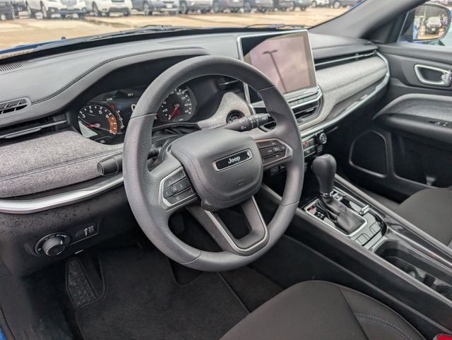 Used 2023 Blue Jeep Sport image 9
