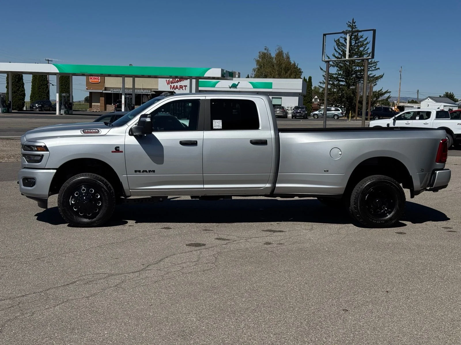 New 2027 Silver Zynith RAM Big Horn image 12