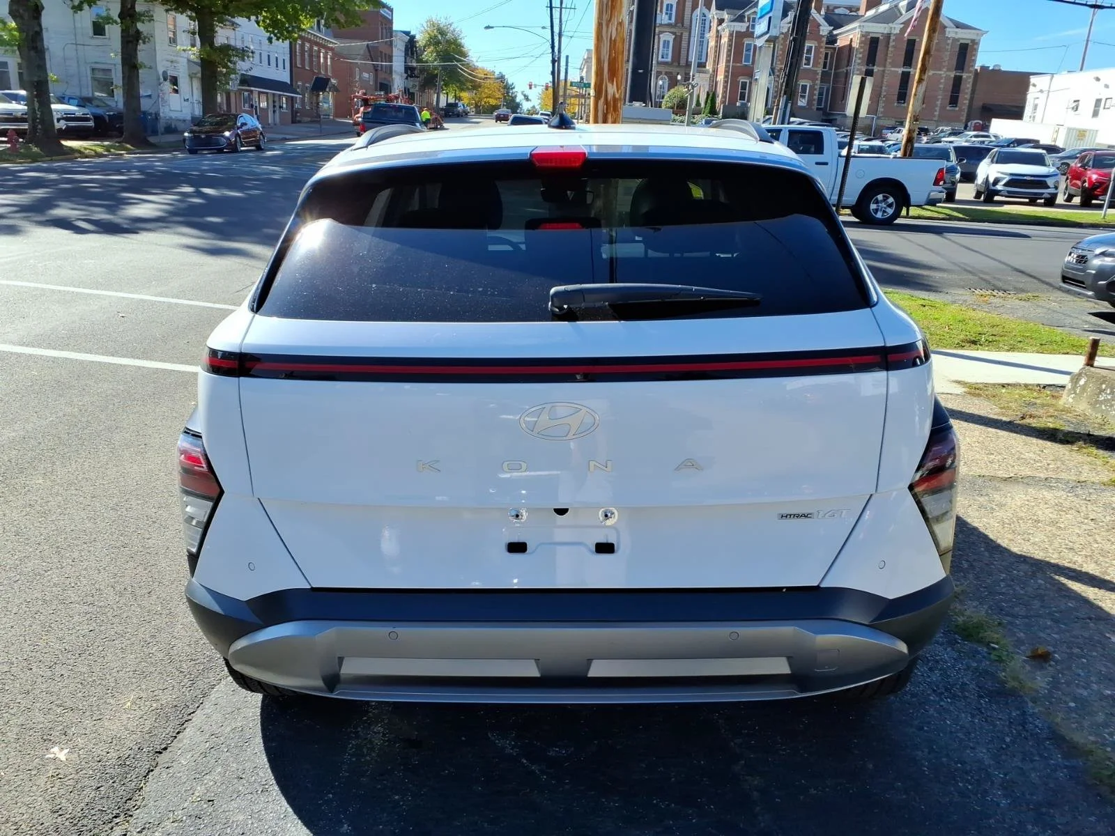 Certified Used 2025 Atlas White Hyundai Limited image 6