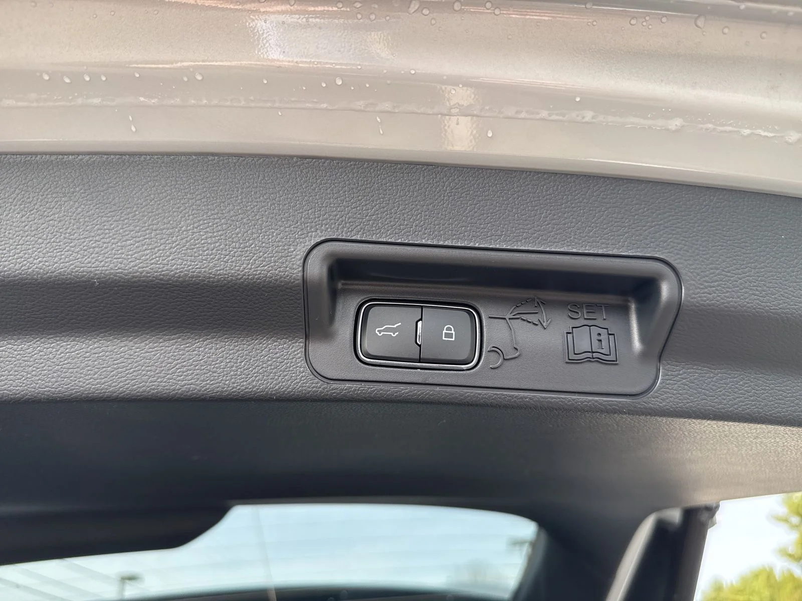 New 2026 Space White Metallic Ford Tremor® image 42