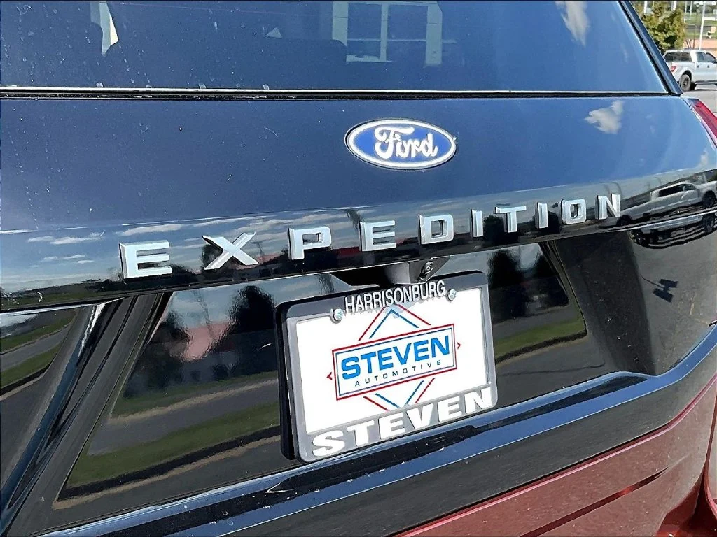New 2027 Bronze Fire Metallic Tinted Clearcoat Ford Active image 9