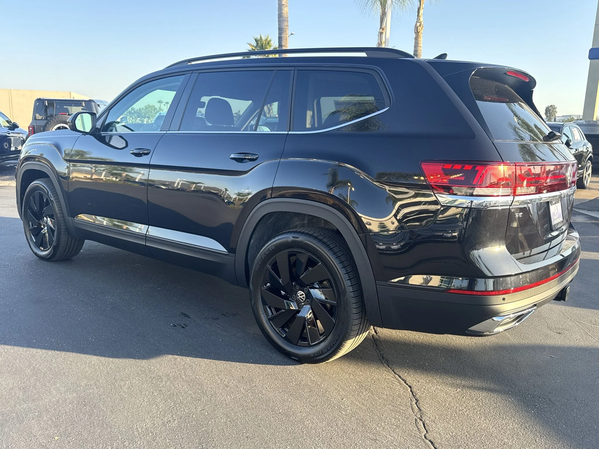 New 2026 Deep Black Pearl Volkswagen 2.0T SE w/Technology image 5