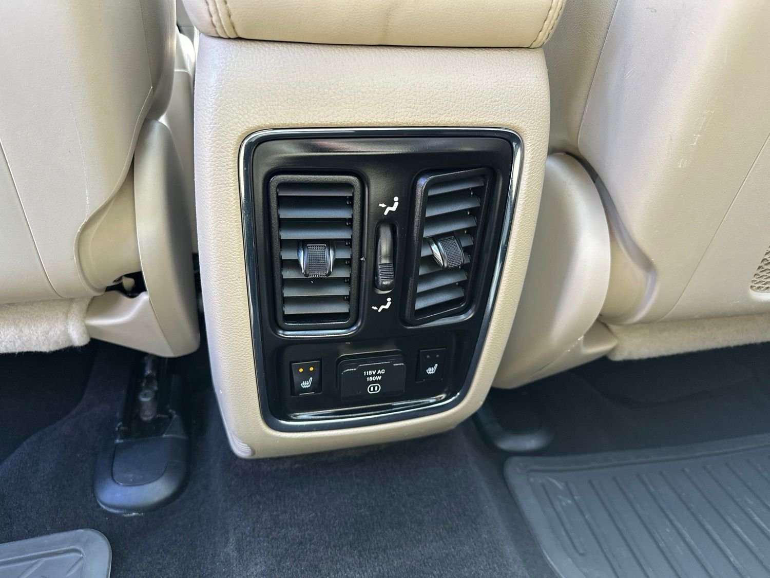 Used 2011 Black Jeep Limited image 21