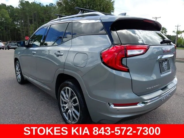 Used 2023 Silver GMC Denali image 6