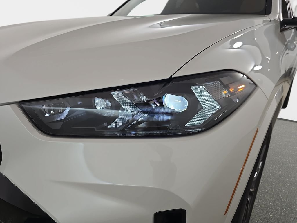 New 2026 Mineral White Metallic BMW xDrive40i image 33