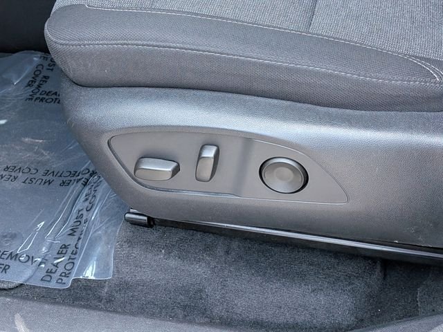 Used 2025 Silver GMC Elevation image 22