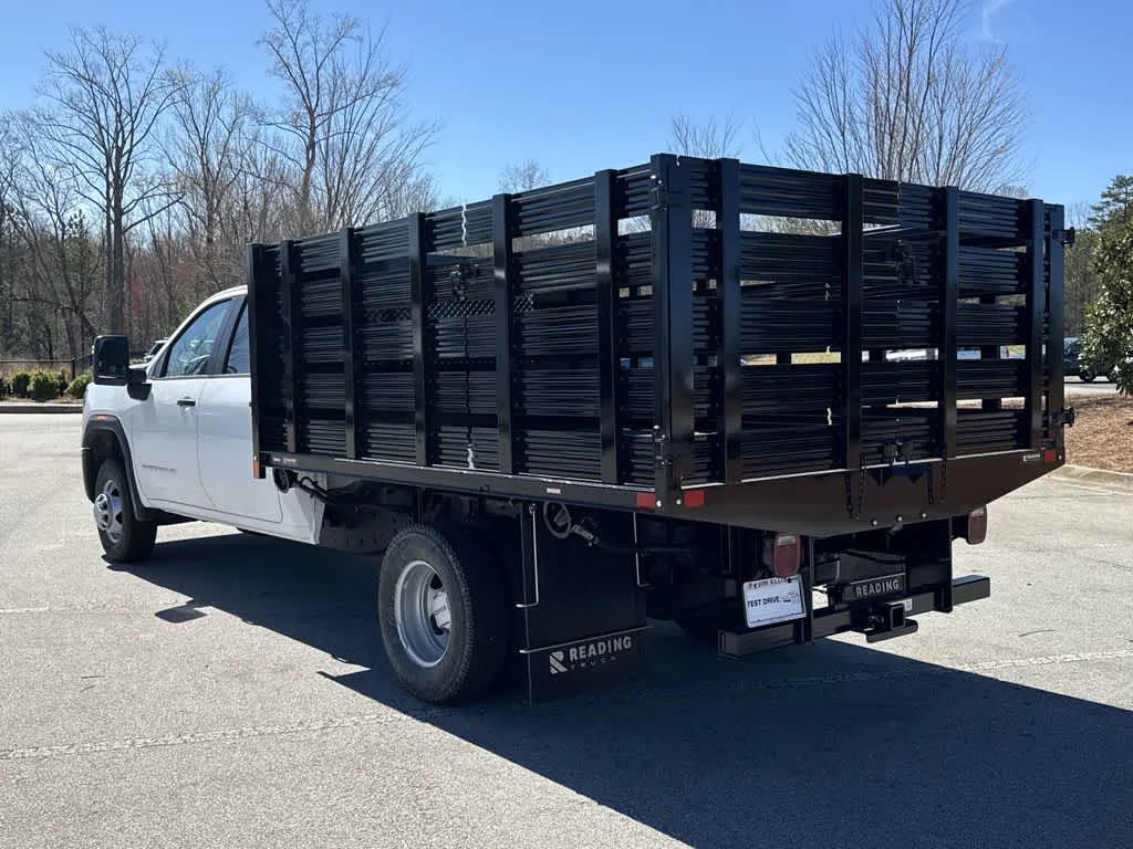 2025 GMC Sierra 3500HD Pro - Photo 15