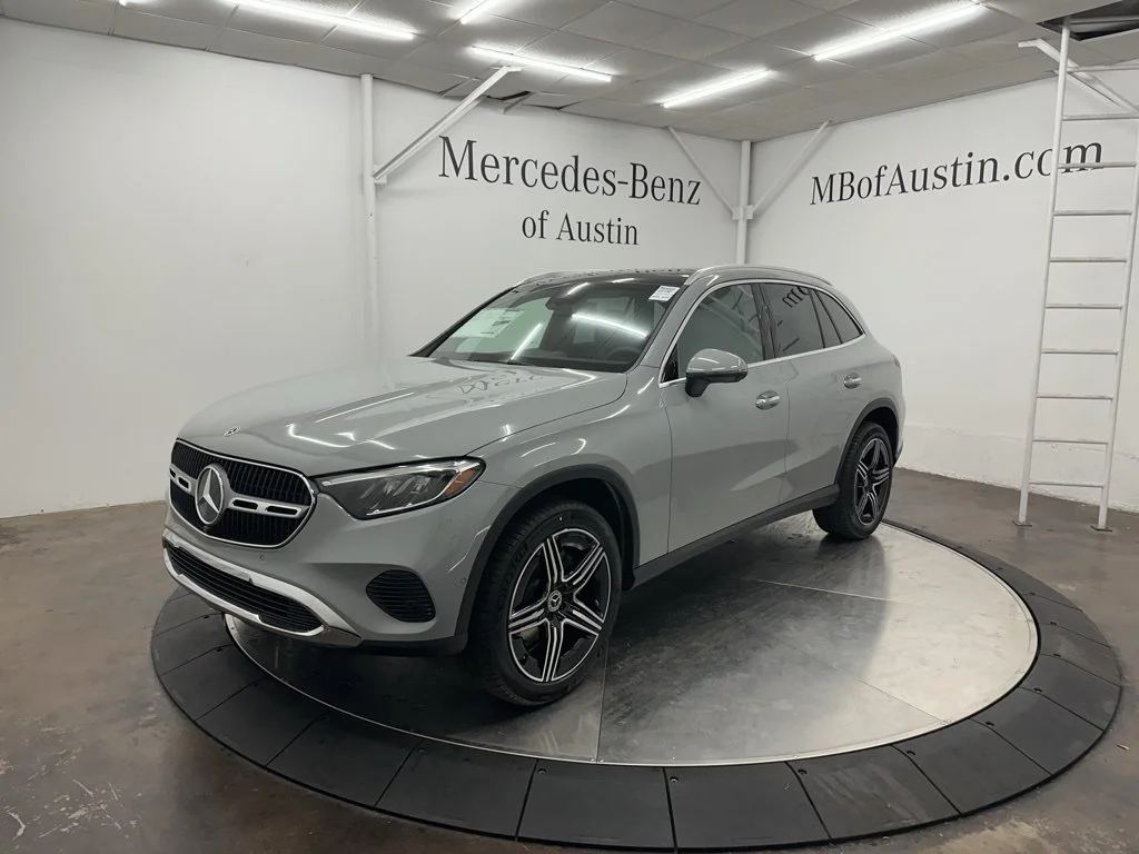 Used 2026 White Mercedes-Benz GLC 300 image 3