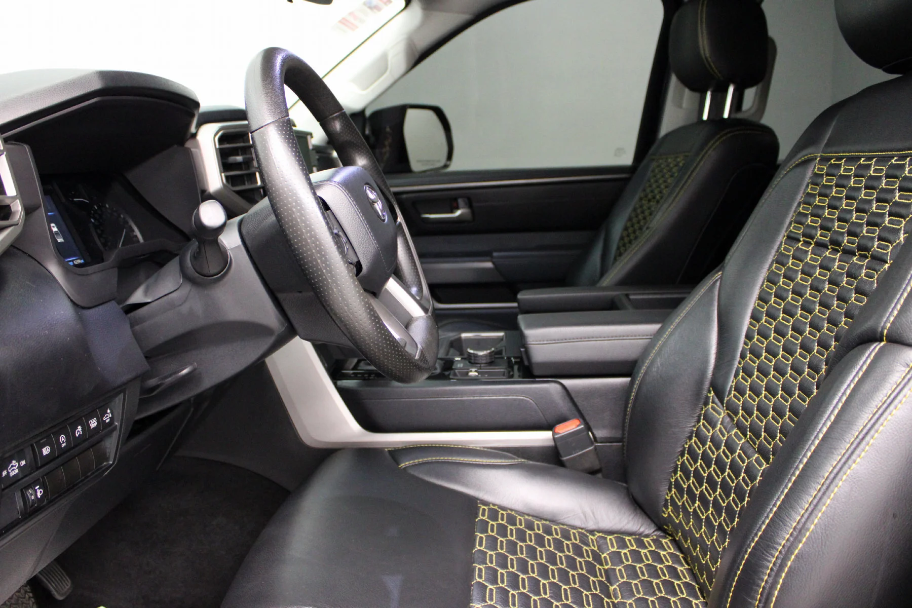 Used 2022 Midnight Black Metallic Toyota SR5 CrewMax 5.5