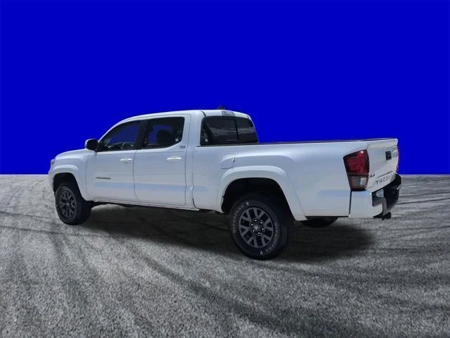 Used 2023 White Toyota SR5 image 20