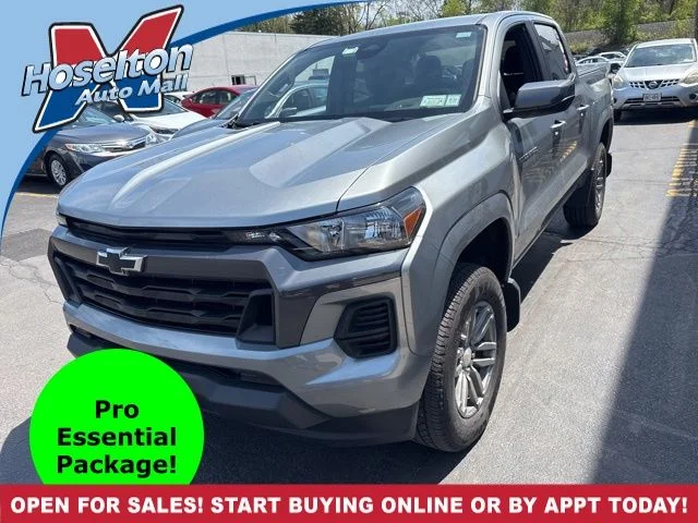 2023 Chevrolet Colorado 4WD LT Crew Cab Short Box's photo