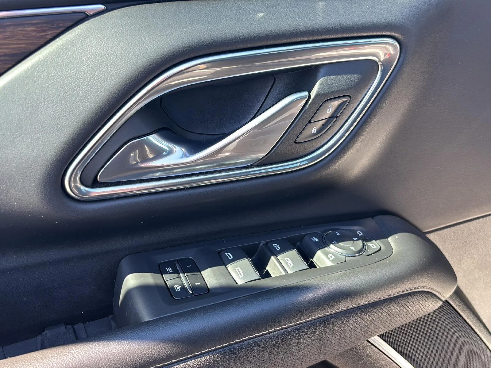 Used 2023 BLACK Chevrolet Premier image 14