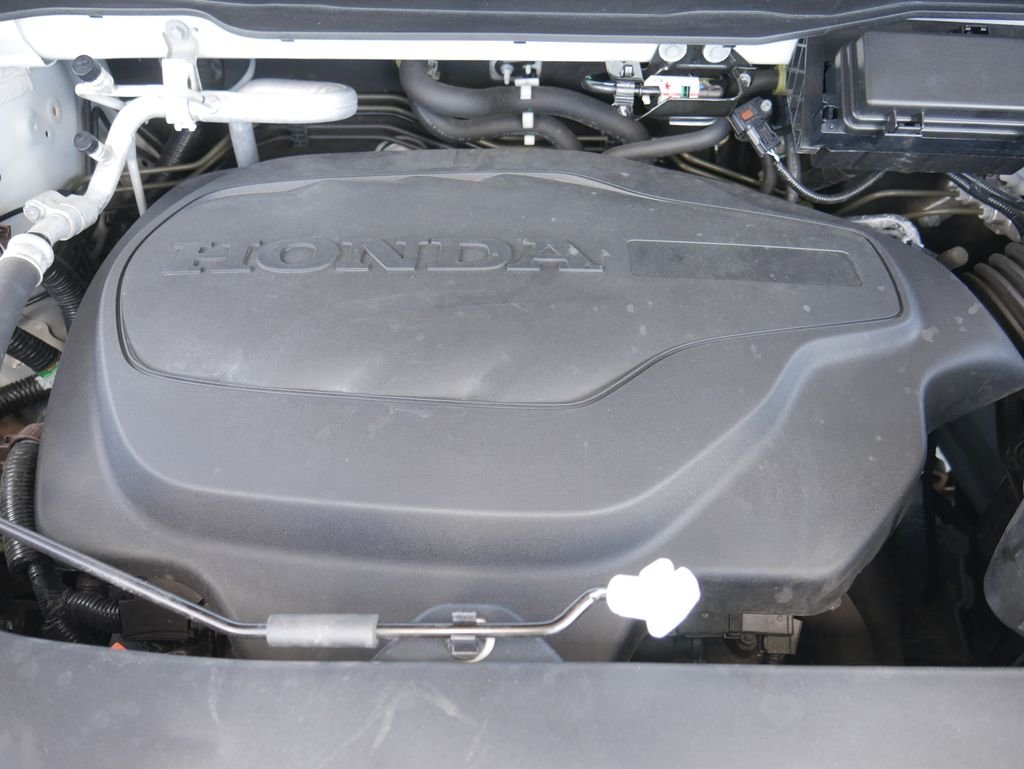 Used 2022 White Honda Touring image 9