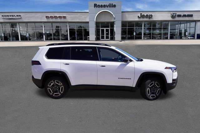 New 2026 Bright White Clear-Coat Exterior Paint Jeep Limited image 2
