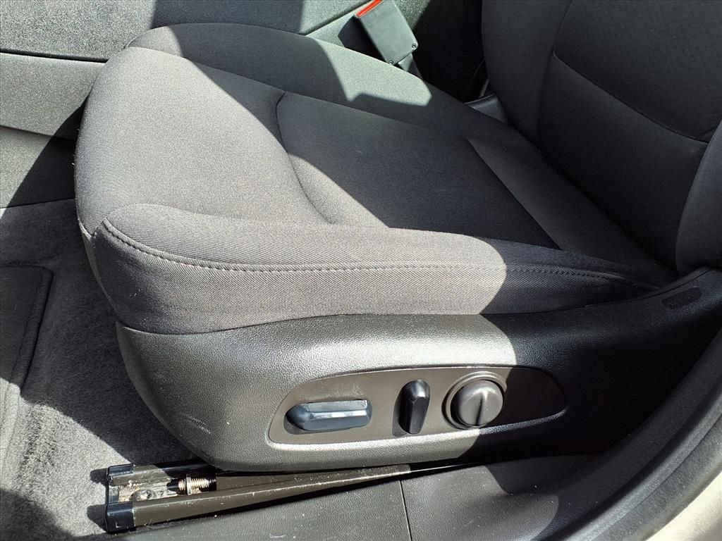 Used 2023 Gray Chevrolet LT image 17