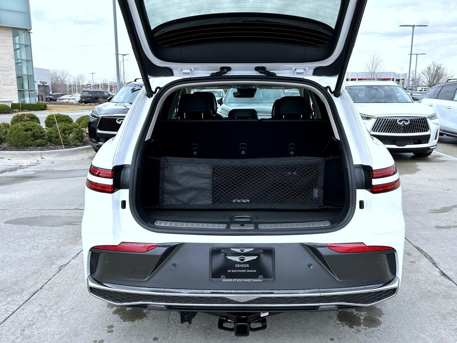New 2026 White Genesis 2.5T Select image 21
