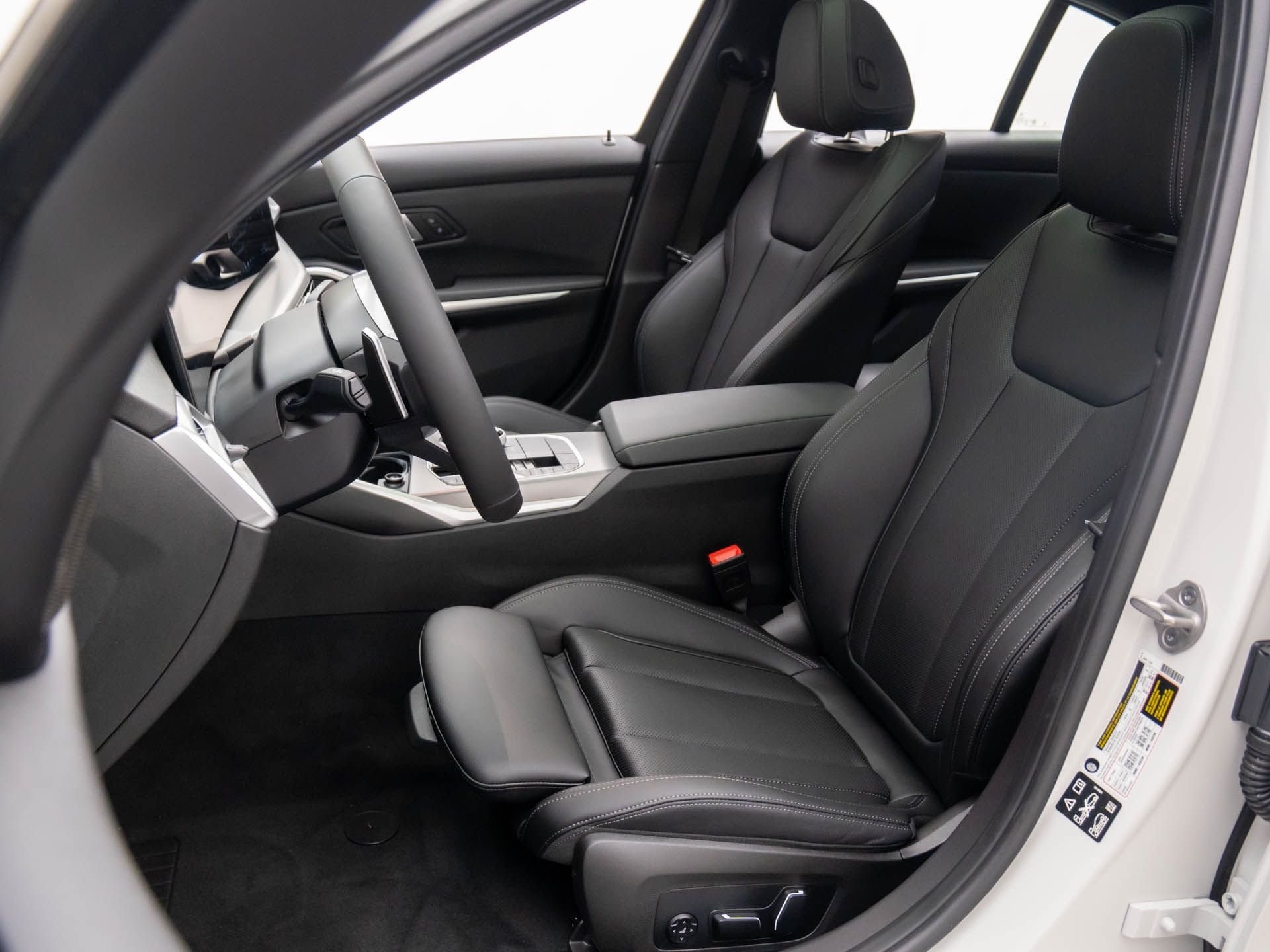New 2026 Mineral White Metallic BMW 330i xDrive image 16