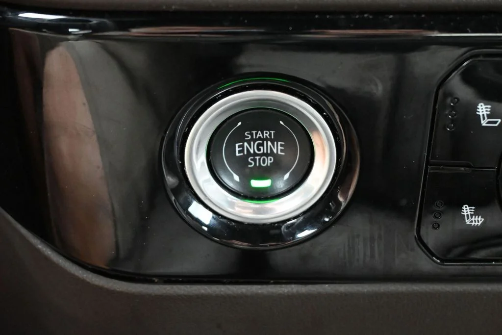 2024 GMC Sierra 1500 SLT - Photo 8