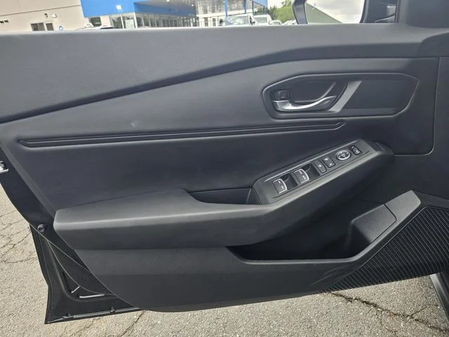 Certified Used 2025 Crystal Black Pearl Honda SE image 20