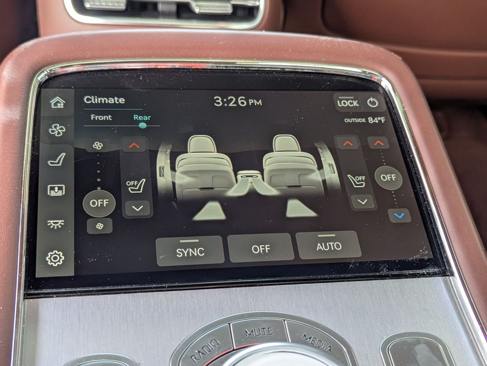 Used 2023 White Genesis 3.5T image 17