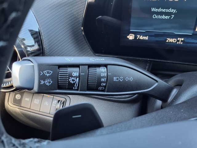 New 2027 Lakeshore Blue Metallic Chevrolet LT image 21