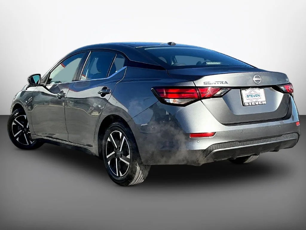 Used 2024 Gray Nissan SV image 4