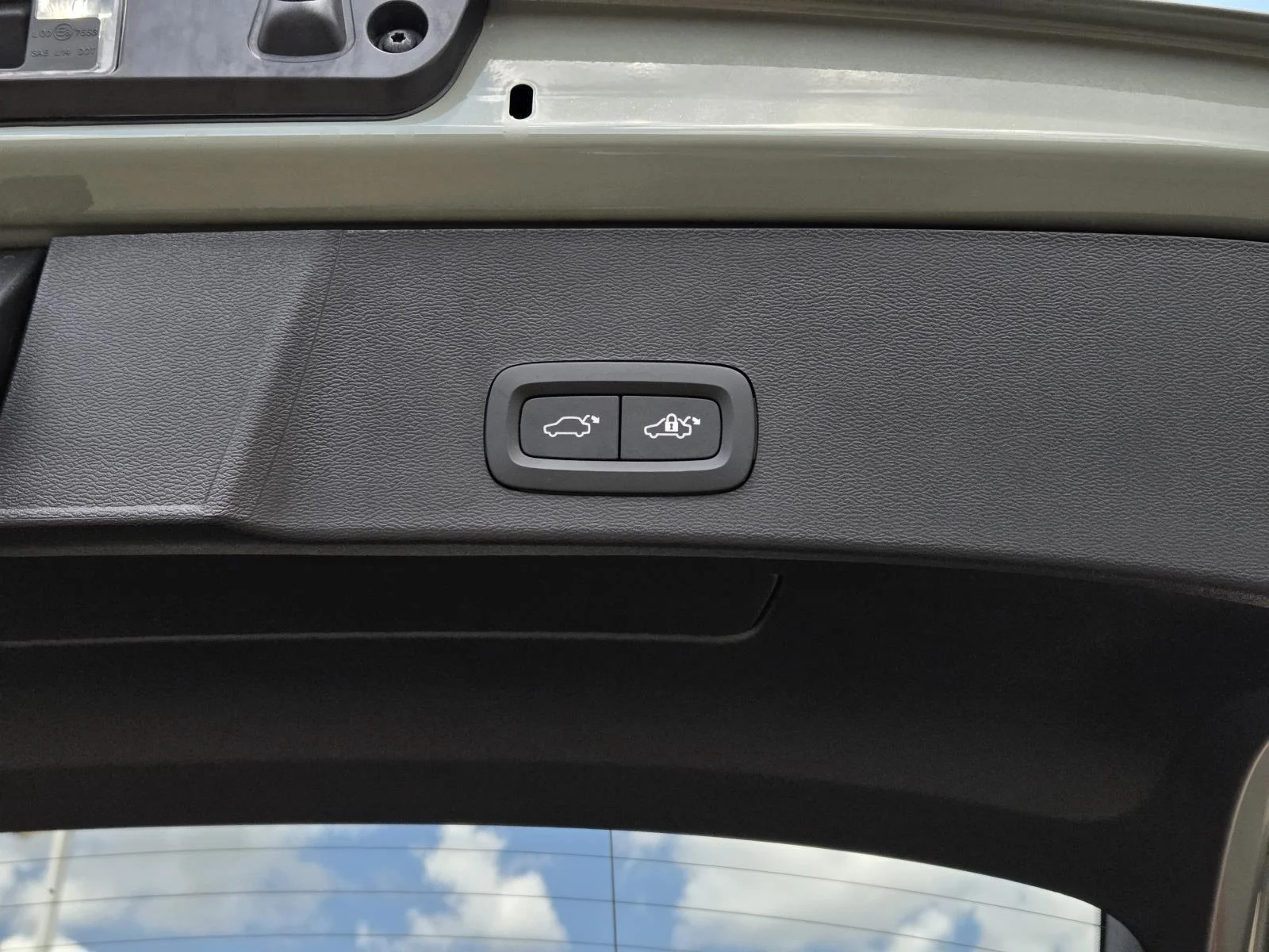 Certified Used 2023 Sage Green Metallic Volvo Plus Bright Theme image 12