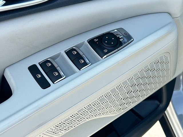 New 2026 Ceramic Silver Kia EX image 18