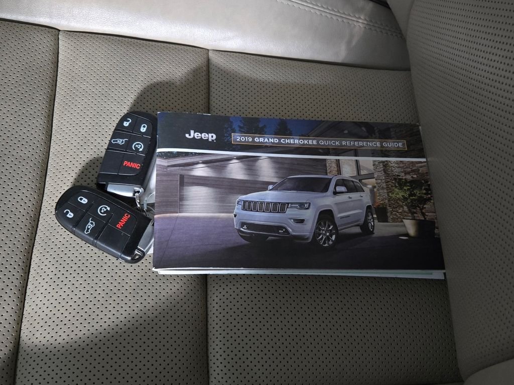 Used 2019 Red Jeep Overland image 12