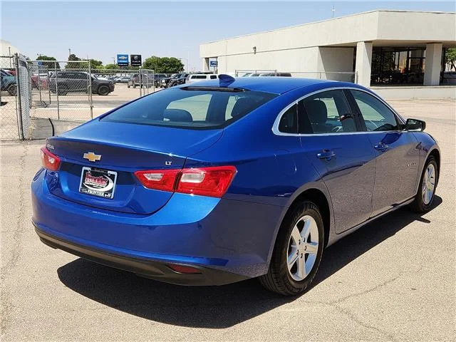 Used 2023 Blue Chevrolet 1LT image 4