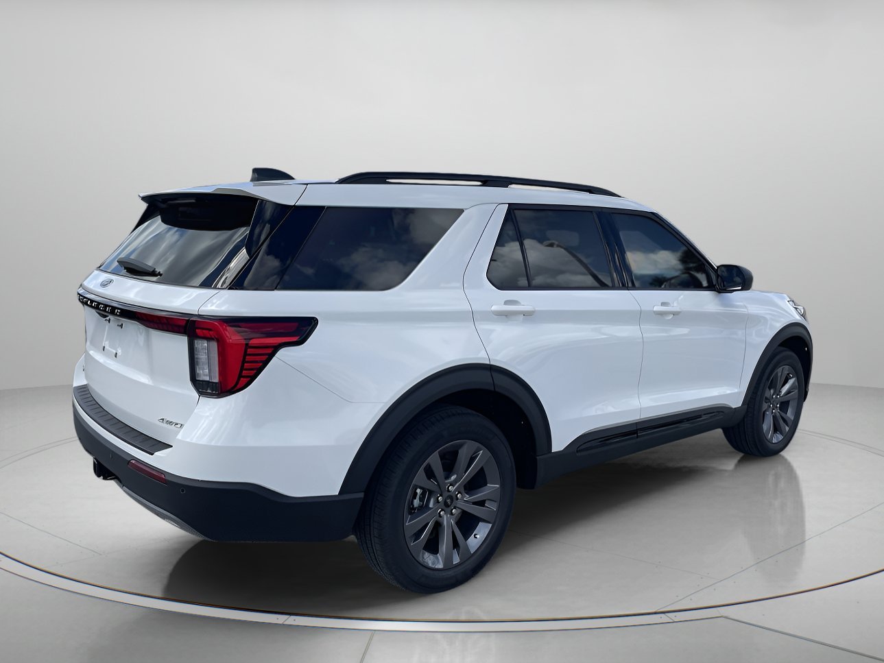 New 2026 Star White Metallic Tri-Coat Ford Active image 3