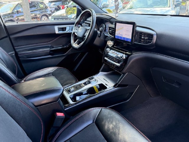 Used 2023 Gray Ford ST-Line image 31