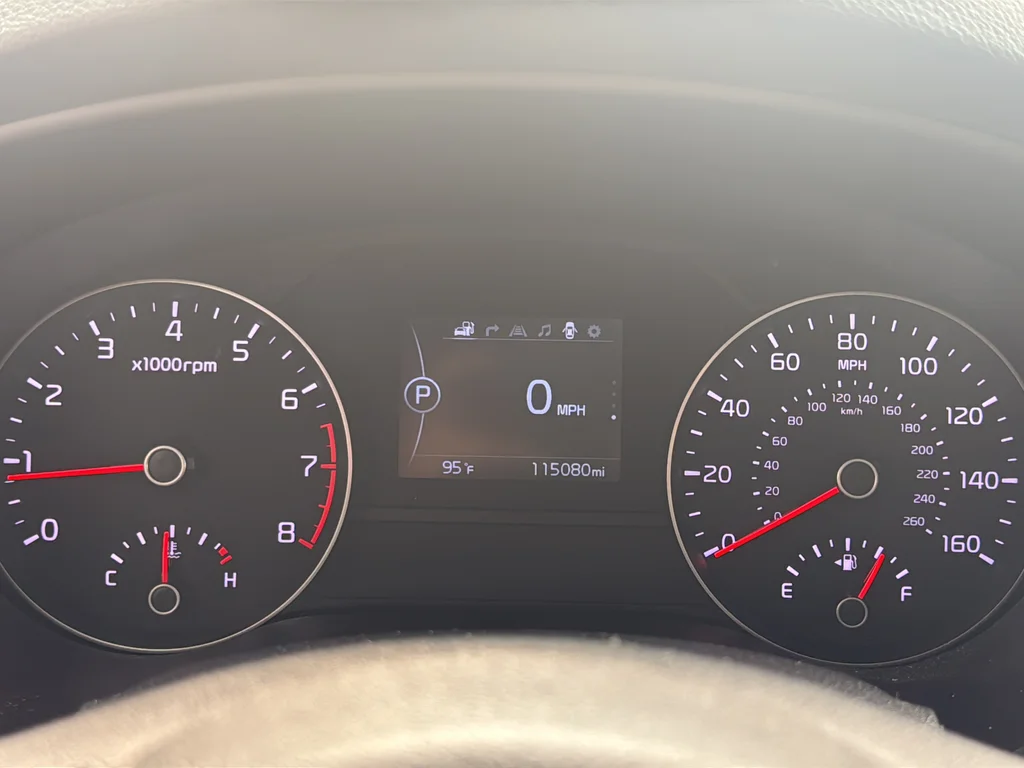 Used 2017 Red Kia EX image 12