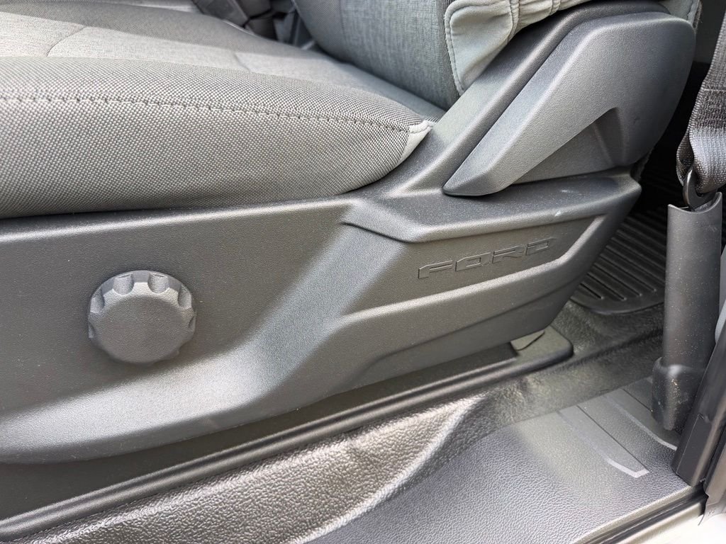 New 2026 Oxford White Ford F-250® XL image 17