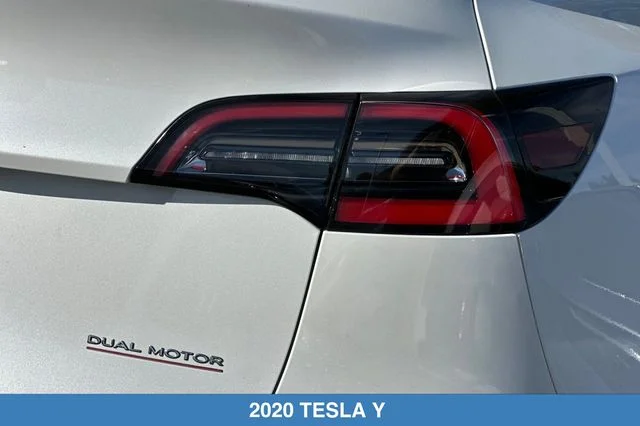 Used 2020 White Tesla Long Range image 29