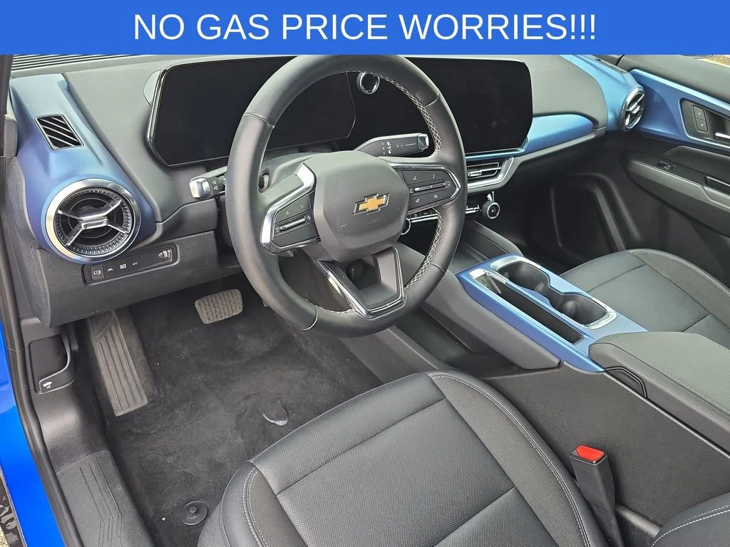 2025 Chevrolet Equinox EV LT - Photo 10
