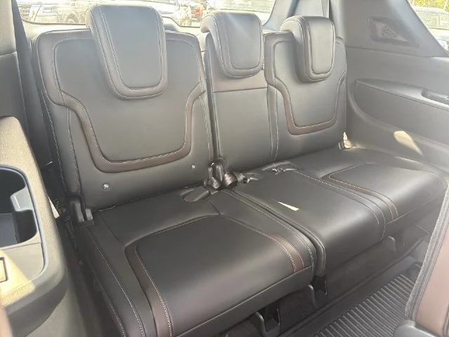 Used 2025 Gray Nissan SL image 12