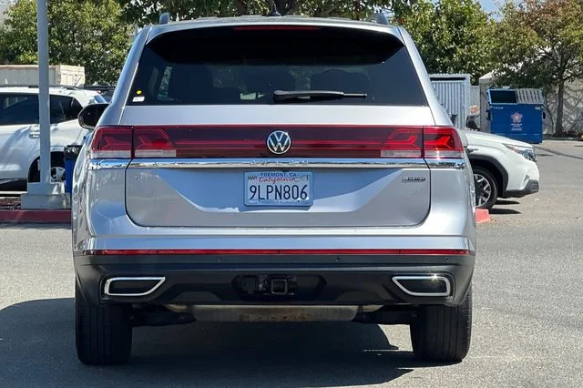 Used 2024  Volkswagen 2.0T SE w/Technology image 5