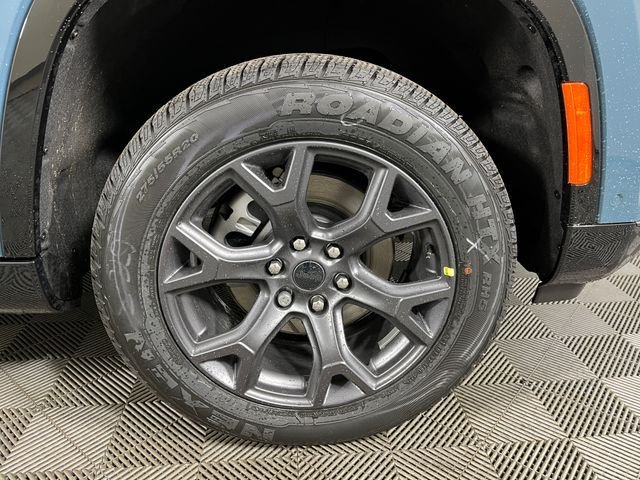 New 2026 Steel Blue Exterior Paint Jeep Limited Altitude image 5