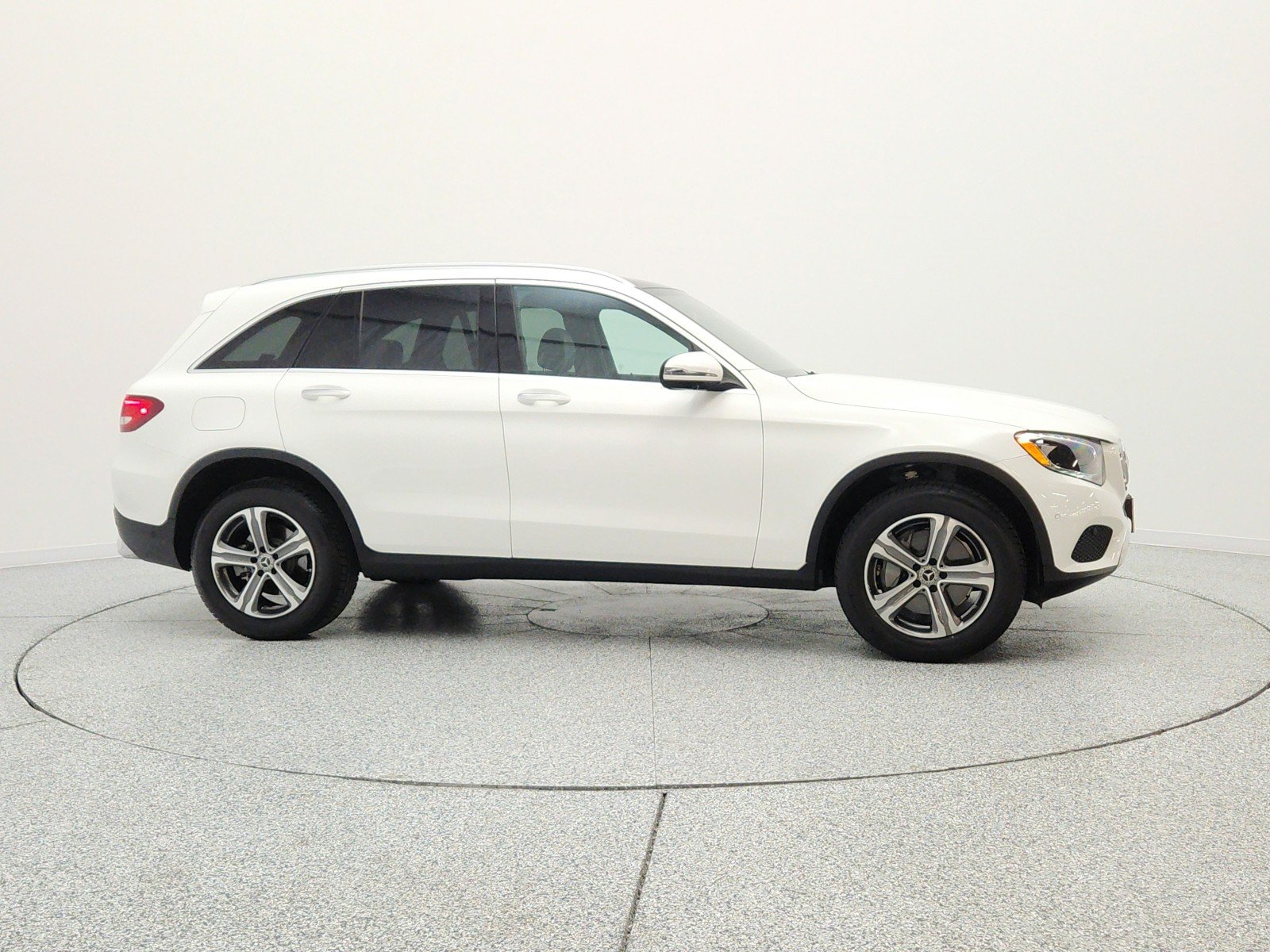 Used 2019 Polar White Mercedes-Benz GLC 300 SUV image 4