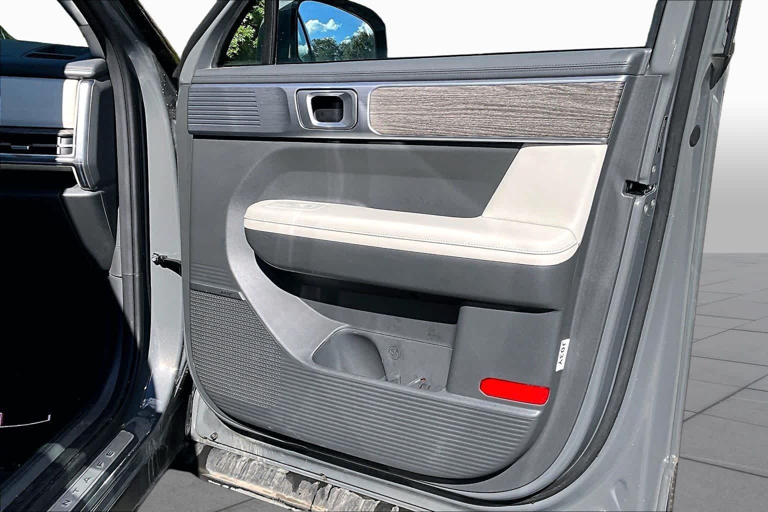 Used 2025 Hampton Gray Hyundai Calligraphy image 22