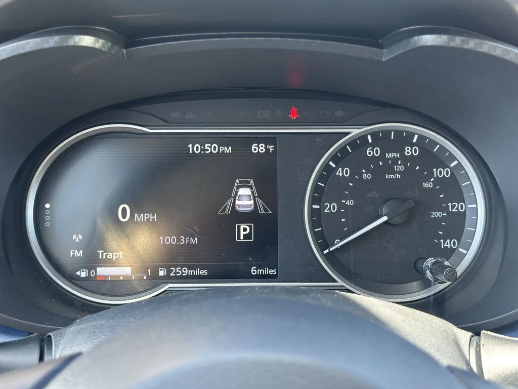 2025 Nissan Versa Sedan SV - Photo 14