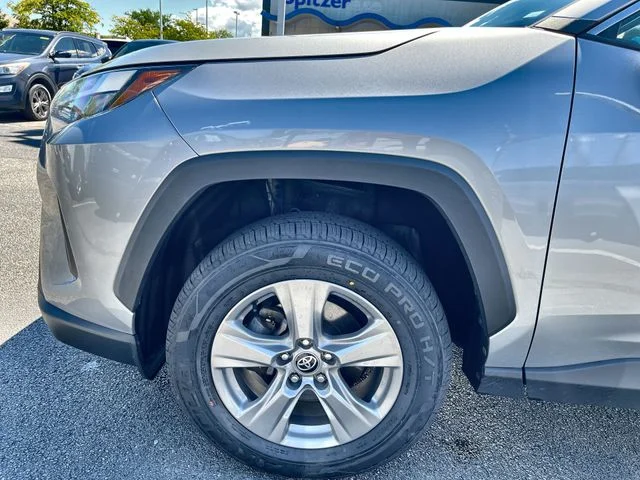 Used 2024 Silver Sky Metallic Toyota XLE image 20