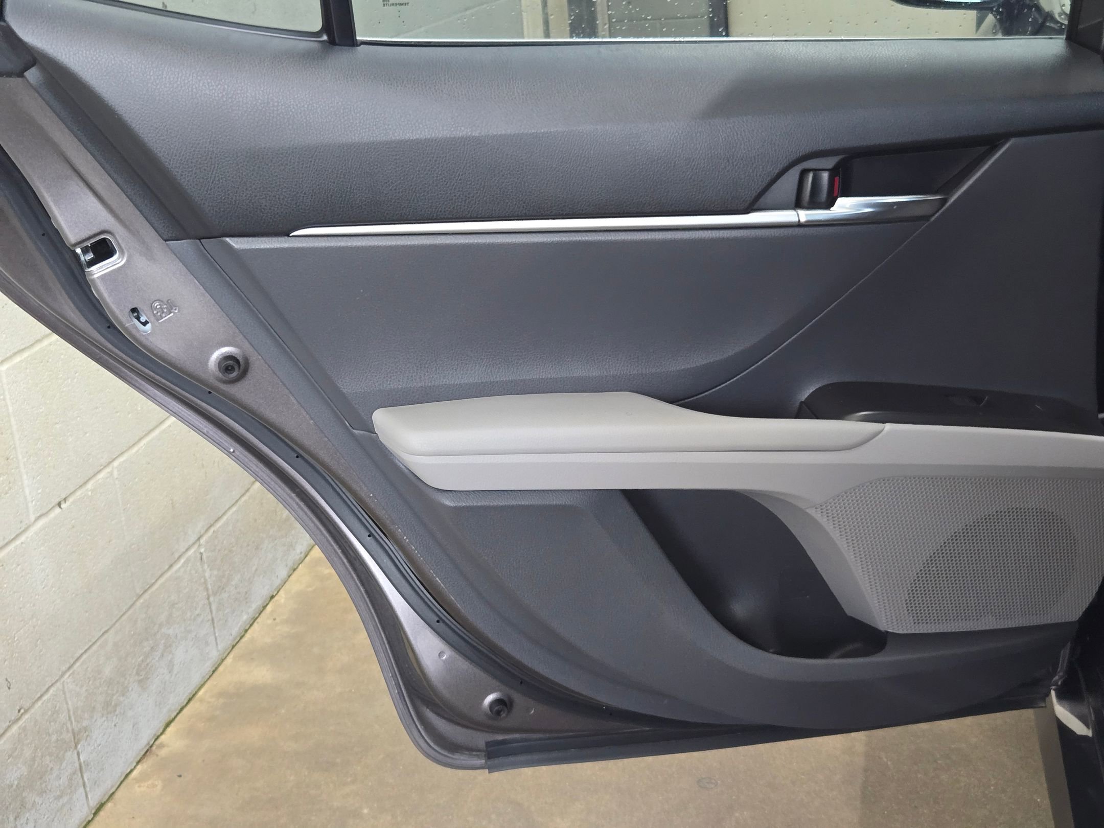 Used 2022 PREDAWN GRAY MI Toyota LE image 33