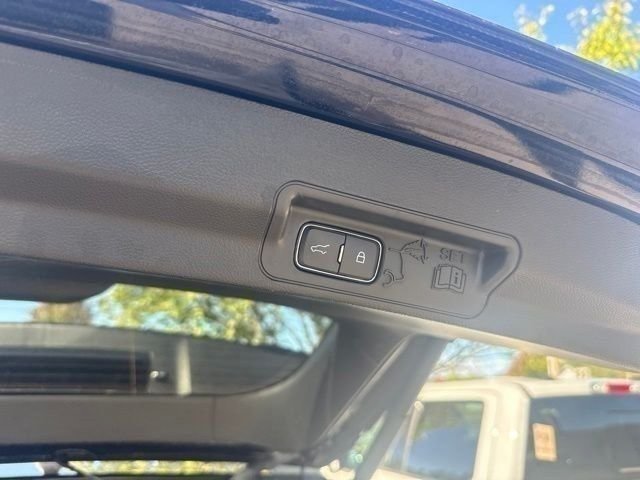 Used 2024 Black Metallic Ford XLT image 7