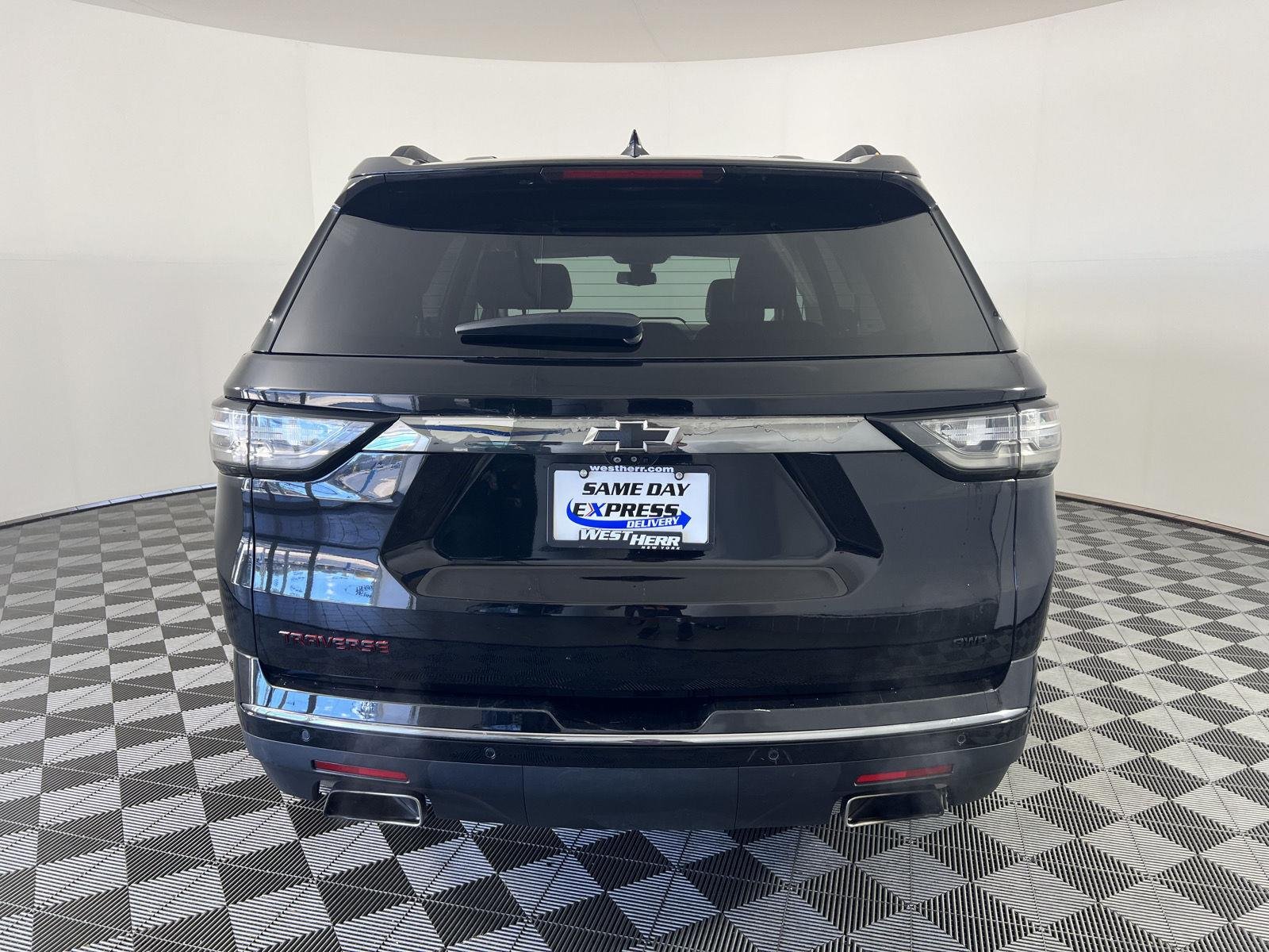 Used 2020 Mosaic Black Metallic Chevrolet Premier image 4
