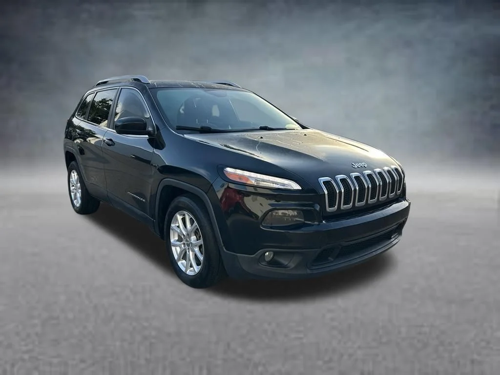 Used 2015 Jeep Cherokee Latitude with VIN 1C4PJLCB0FW542134 for sale in Lake Worth Beach, FL